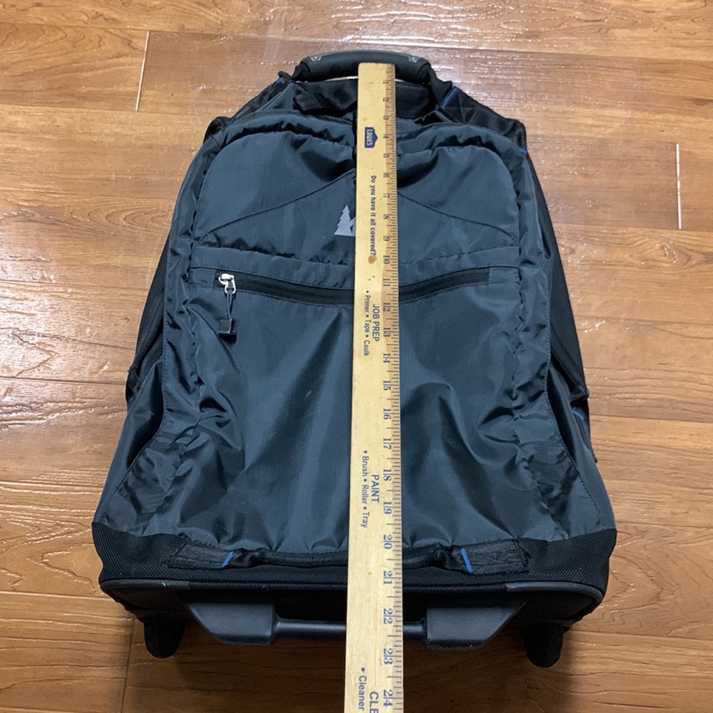 REI Luggage Wheely Beast Wheeled Rolling Travel Suitcase - Picture 3 of 10